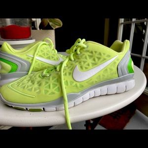 Nike Free Fit 2 Shoes